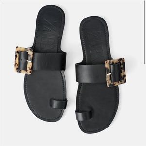 Zara Tortoise Buckle Leather Sandals size 40 (US 9)